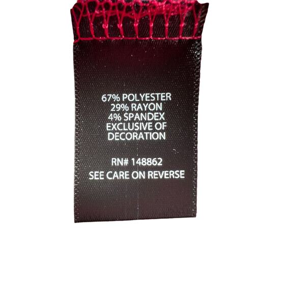 Torrid Top Wmns Plus Size 4 Dark Pink Off Shoulder Sweatshirt Floral Cutouts NEW - Picture 11 of 13